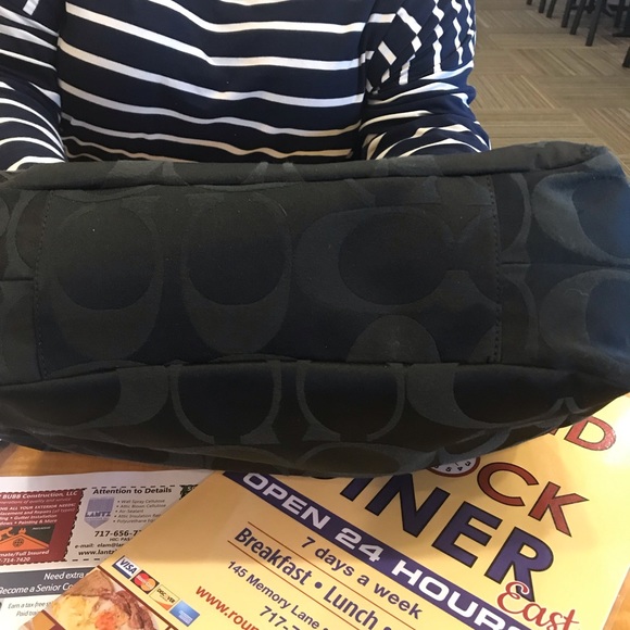 Coach purse - Picture 2 of 5